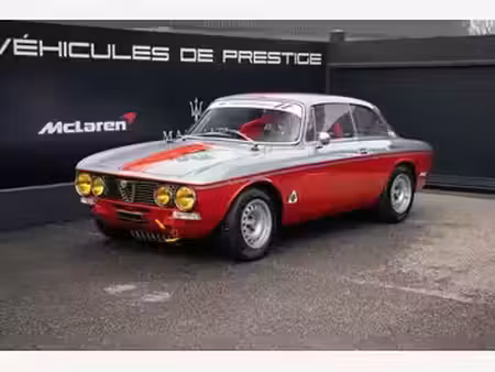Alfa Romeo Giulia 2000 2.0