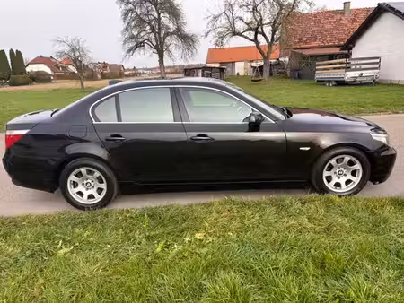BMW Série 5 520i 2.2 170