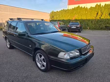 Volvo V70 T5 2.3 240