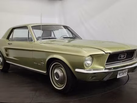 Ford Mustang 