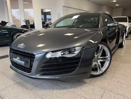 Audi R8 V8 4.2 FSI 420 quattro