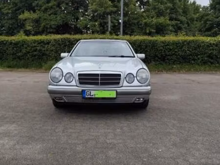 Mercedes-Benz Classe E E 200 136 Elegance