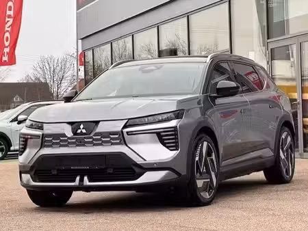 Mitsubishi Eclipse Cross 218 Invite