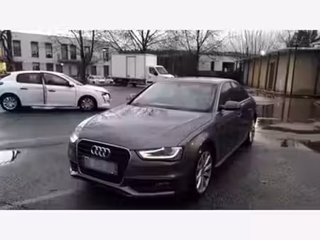 Audi A4 1.8 TFSI 170 Attraction quattro
