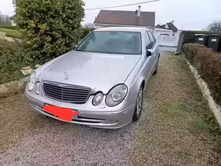 Mercedes-Benz Classe E E 270 Avantgarde