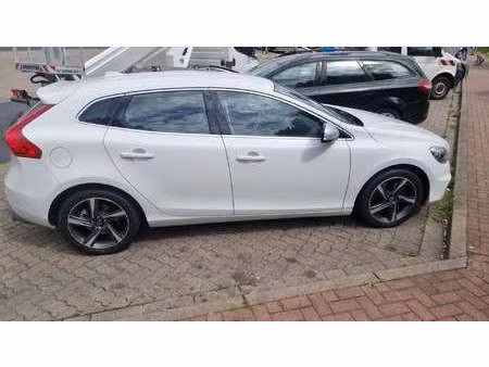 Volvo V40 D3 2.0 150 R Design