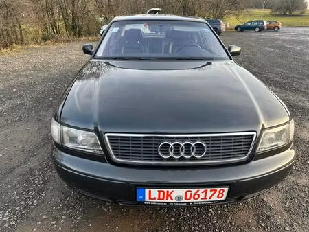 Audi A8 V8 4.2 quattro
