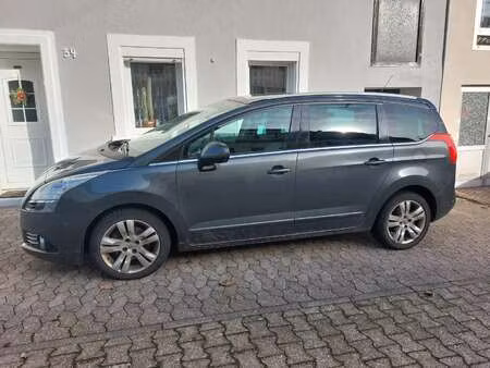Peugeot 5008 1.6 HDi 110 Platinium