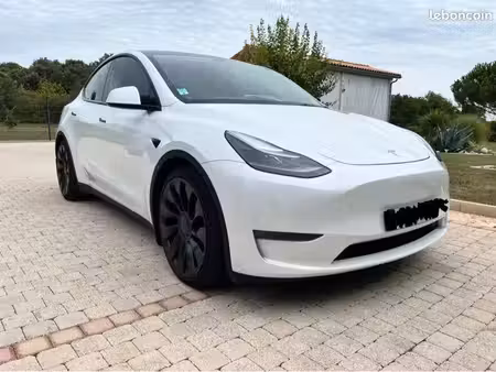 Tesla Model Y Grande Autonomie 275
