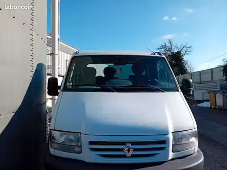 Renault Mascott