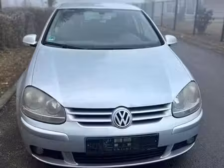 Volkswagen Golf 1.9 TDI 105 Sportline