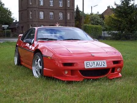 Pontiac Fiero 