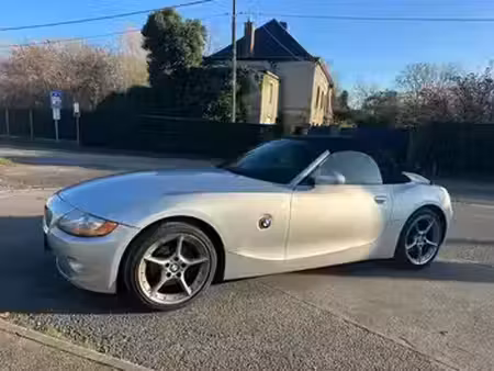 BMW Z4 30i 3.0 231