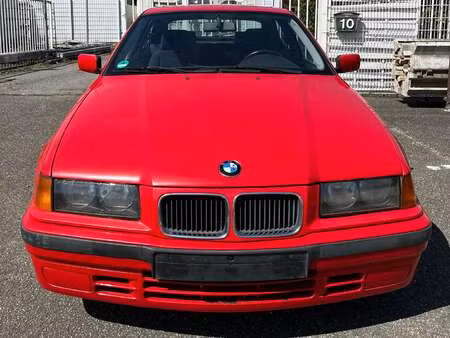 BMW Série 3 361i 1.6 102