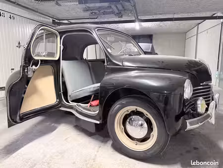 Renault 4CV