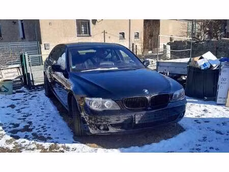BMW Série 7 750i 4.8 367