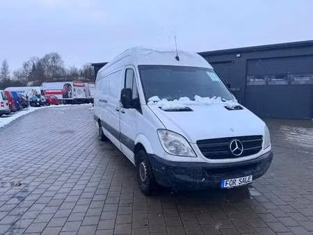 Mercedes-Benz Sprinter 319 V6 3.0 CDI 190