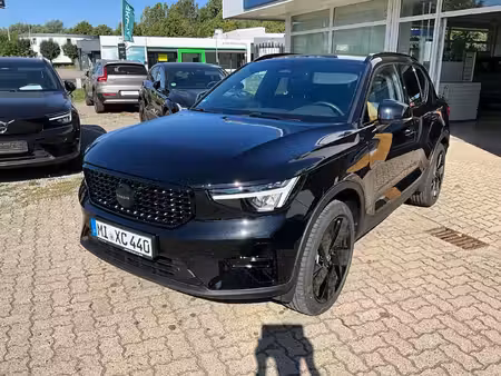 Volvo XC40 B3 2.0 163 Black Edition