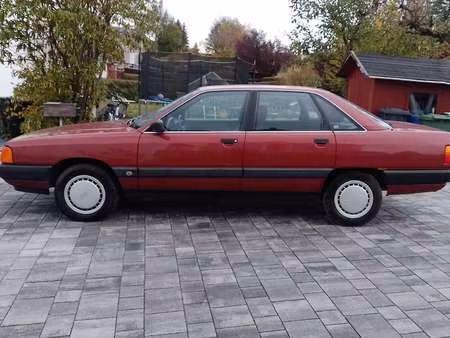 Audi 100 1.8