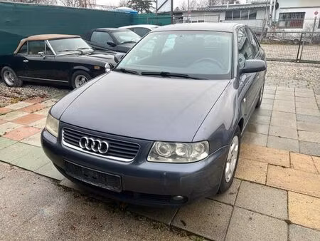 Audi A3 1.6 102 Ambiente