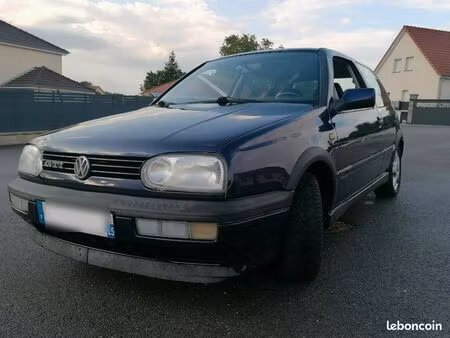 Volkswagen Golf GTI 2.0 115