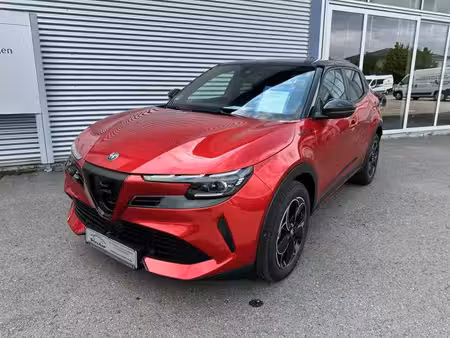 Alfa Romeo Junior Ibrida 1.2 136