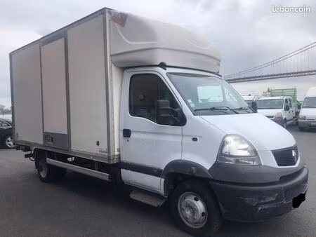 Renault Mascott V6 3.0