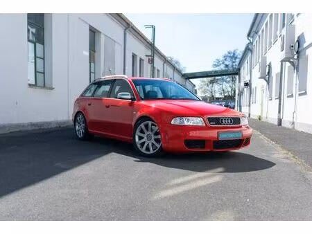 Audi A4 RS4 V6 2.7 T 265 quattro