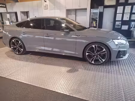 Audi A5 S5 V6 3.0 TDI 341 quattro