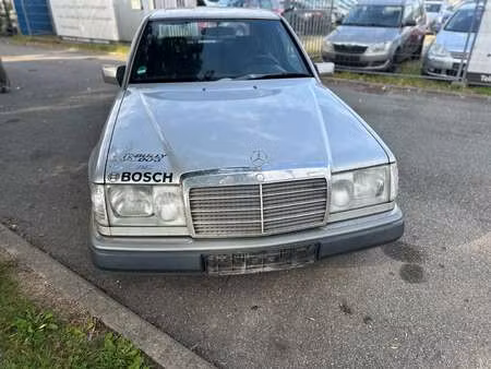 Mercedes-Benz Classe E 260 E V6 2.6