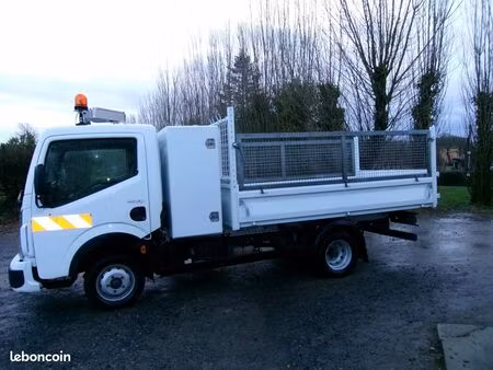Renault Maxity 