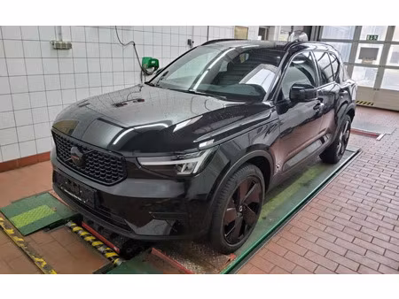 Volvo XC40 B3 2.0 163 Black Edition
