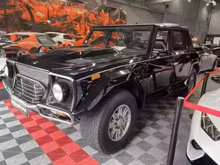 Lamborghini LM002 