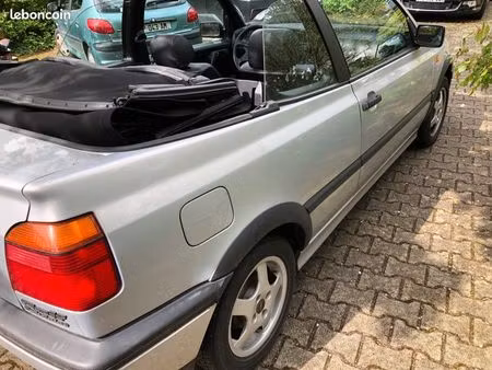 Volkswagen Golf 1.8 90