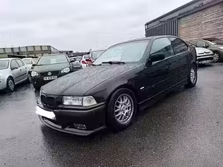 BMW Série 3 361i 1.9 105