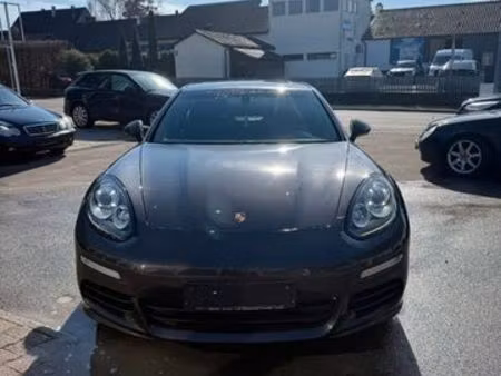 Porsche Panamera V6 3.0 300