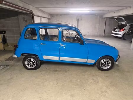 Renault R4 4L