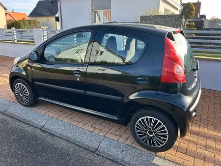 Peugeot 107 1.0 VTi 68 Black & Silver Edition