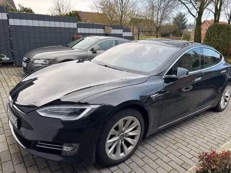 Tesla Model S 75d 428