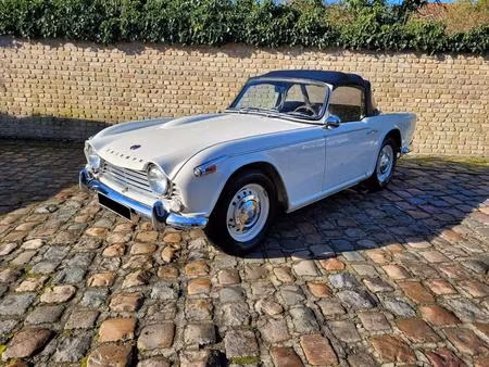 Triumph TR4 