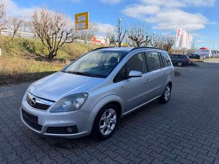 Opel Zafira 1.6 105 Edition