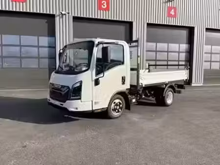 Isuzu M21 1.9 120