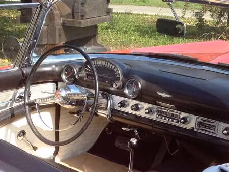 Ford Thunderbird 