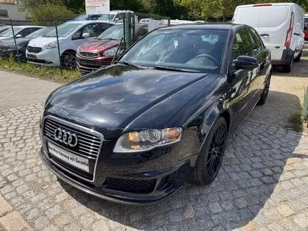 Audi A4 2.0 TFSI 220 quattro