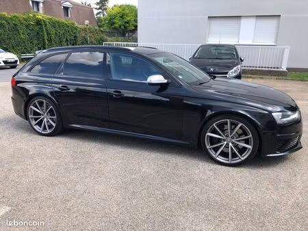 Audi A4 RS4 V8 4.2 450 quattro