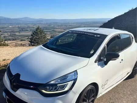 Renault Clio RS Trophy 1.6 T 220
