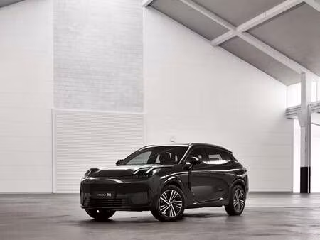 Lynk & Co 08 