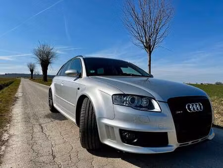 Audi A4 RS4 V8 4.2 FSI 420 quattro