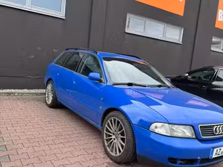 Audi A4 V6 2.8 193