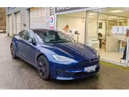 Tesla Model S 4x4